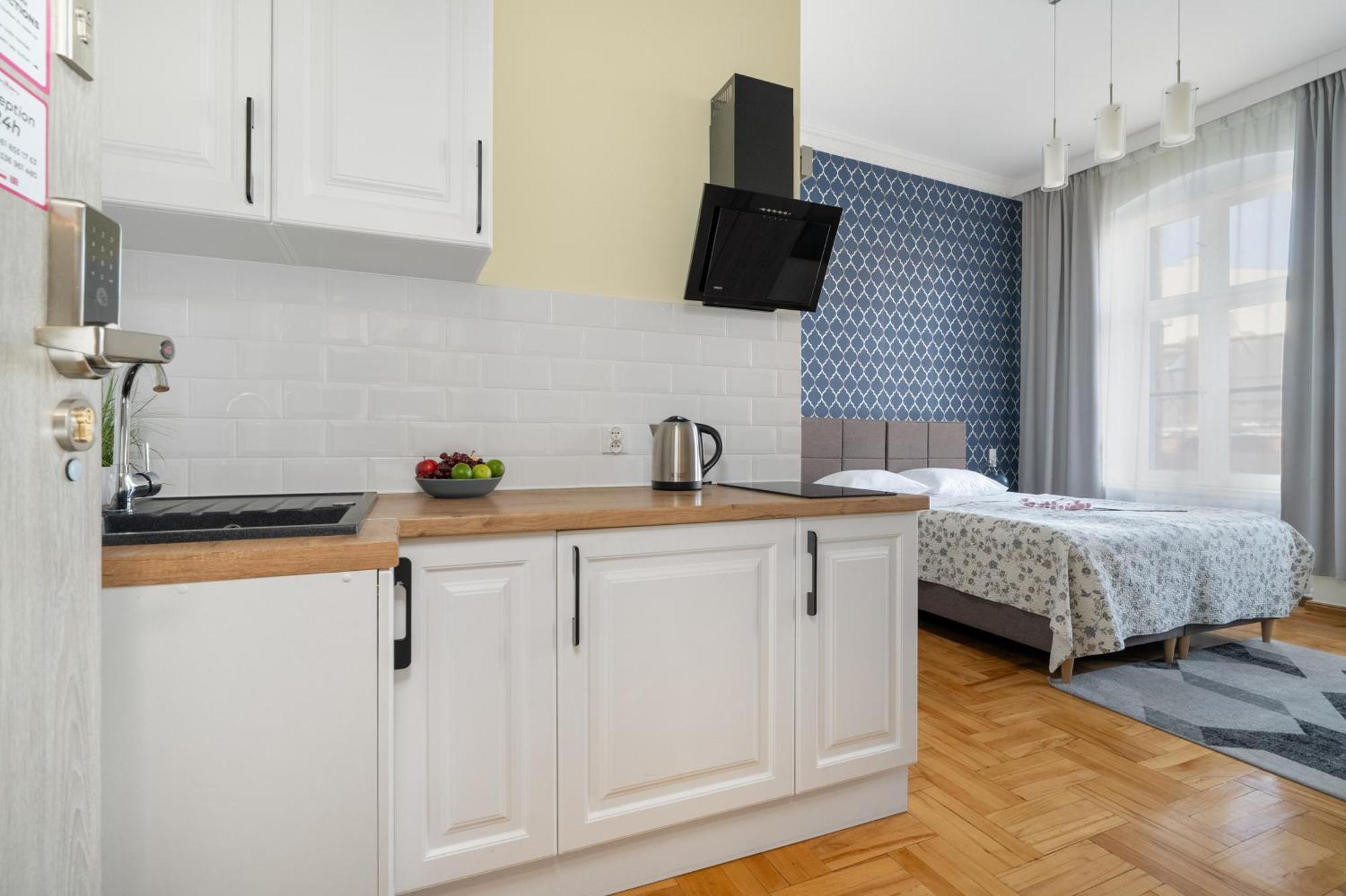 Przytulne Studia Very Berry W Poznaniu Blisko Parku By Noclegi Renters ภายนอก รูปภาพ